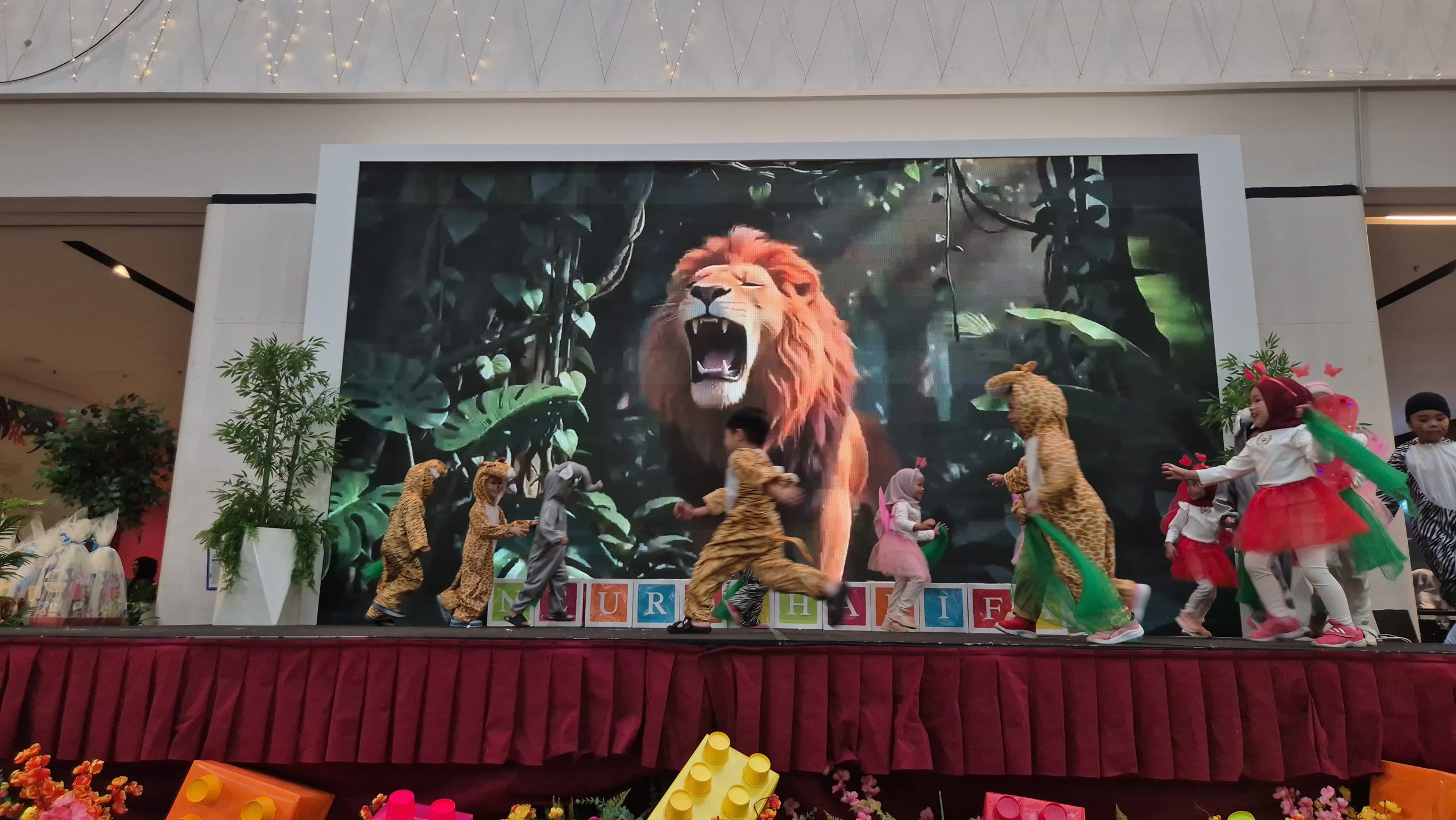 Persembahan anak-anak Little Caliphs pada hari pertama Karnival Pendidikan Neurokhalifah 2026