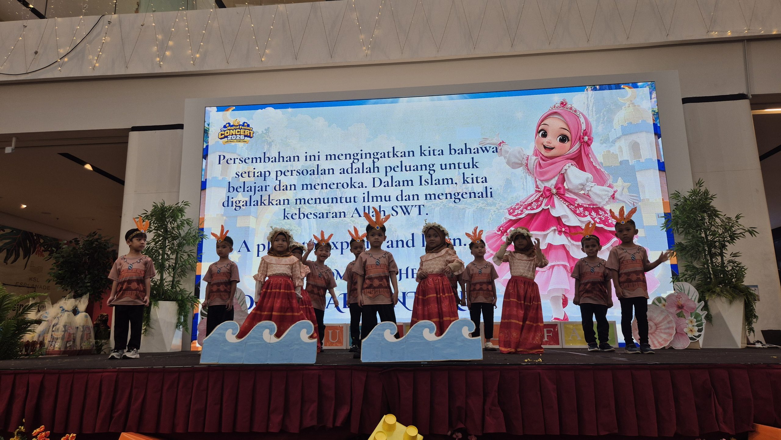 Persembahan anak-anak Little Caliphs pada hari pertama Karnival Pendidikan Neurokhalifah 2026